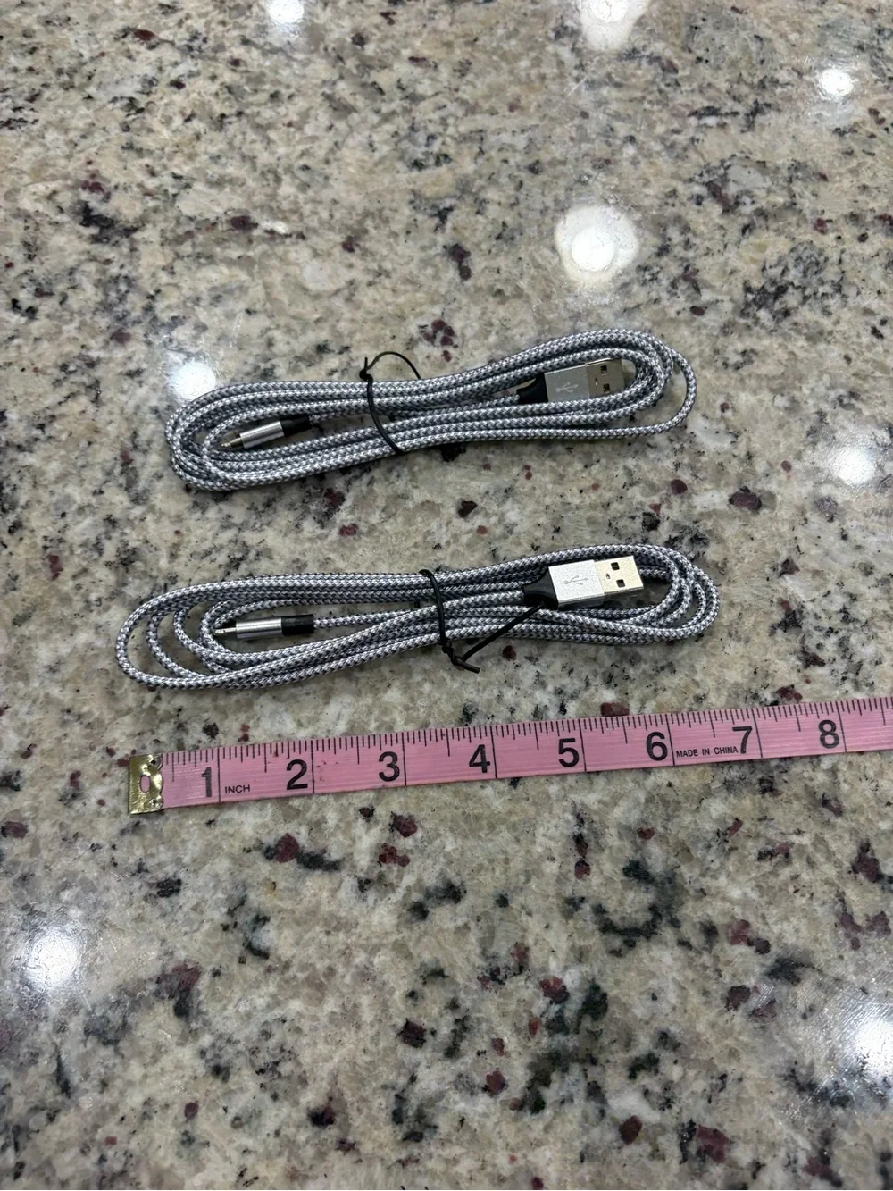 Wired 2 Pro Max/12 Pro/ 11 iPhone charging cords new in package Unbranded